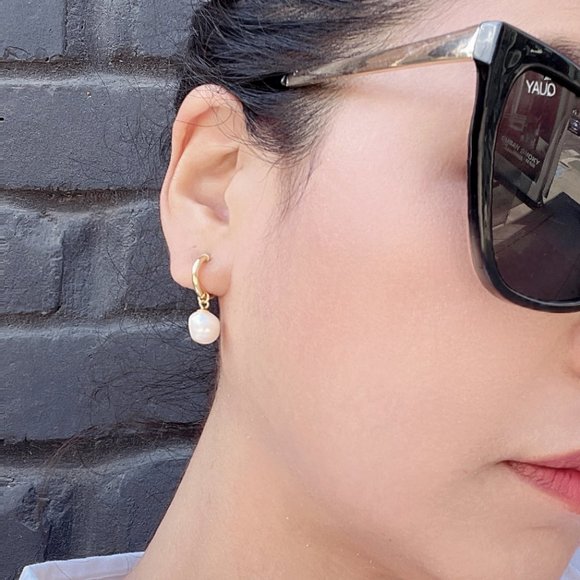 Selena Freshwater Baroque Pearl High Shine Hoop 18K Gold S925 - Picture 4 of 9